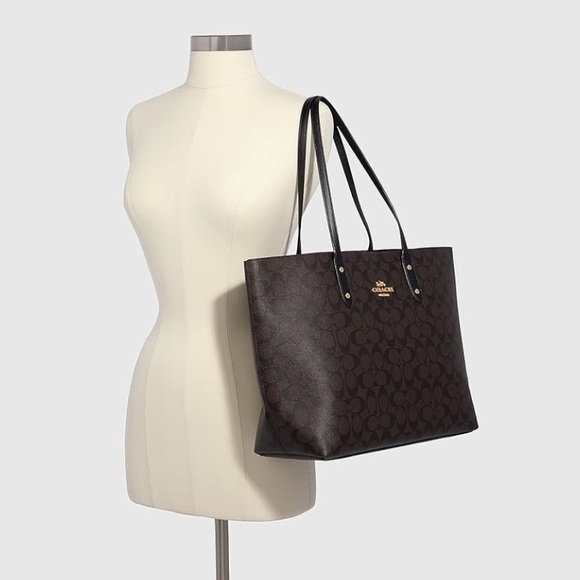 COACH SIG ZIP TOTE NWT - Picture 1 of 10